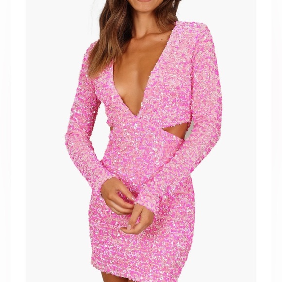 Petal & Pup Dresses & Skirts - Petal+Pup Kelly Sequin Long Sleeve Cutout Velvet Cocktail Minidress Sz L